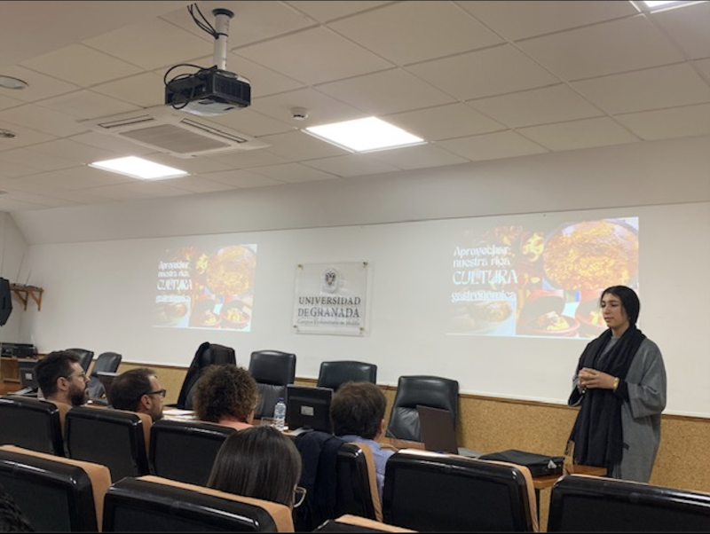 Ganadoras del I Concurso de la Asociación Zona Centro de Melilla 'Tengo una idea para centrarme ya' Ganadoras del I Concurso de la Asociación Zona Centro de Melilla 'Tengo una idea para centrarme ya'