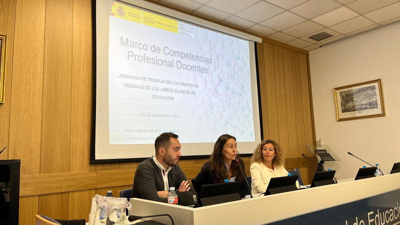 Jornada de trabajo de los grupos de trabajo sobre los Libros Blancos de Educación Jornada de trabajo de los grupos de trabajo sobre los Libros Blancos de Educación