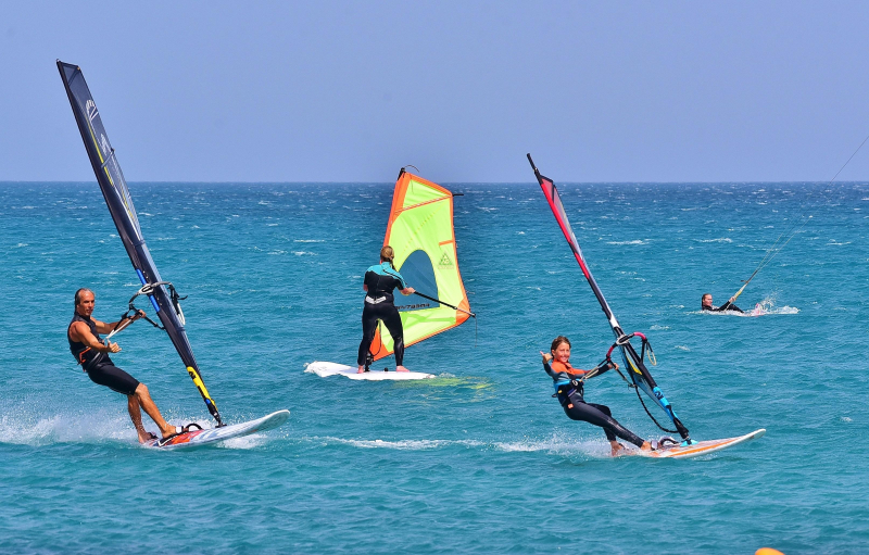 Cursos de Paddle Surf y Windsurf en el campus náutico de Melilla